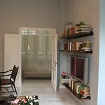 Luxurious 2 Bedroom Flat In A Historic Building